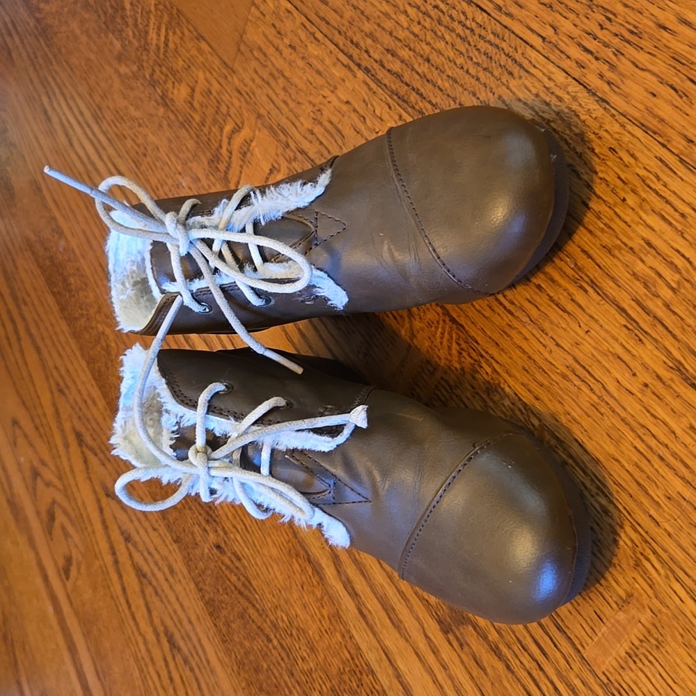 TOMS desert wedge boots